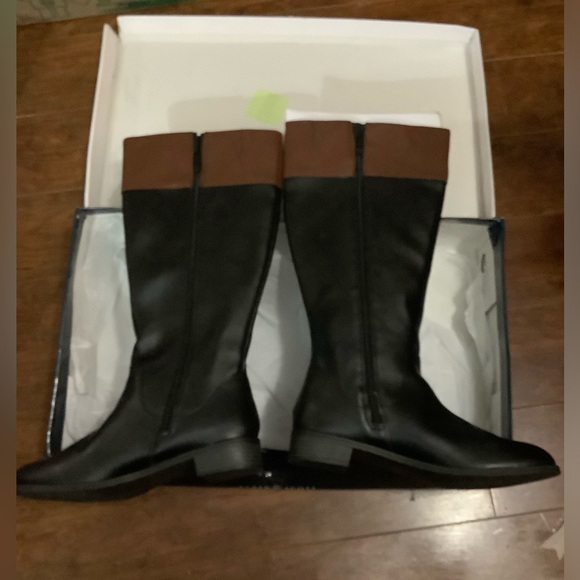 NIB Karen Scott Women's Deliee2 Riding BOOTS Black Size 9 - Picture 4 of 7